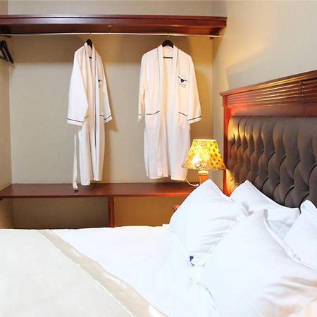 Sapphire Hotel Entebbe Kigo Kajansi 외부 사진