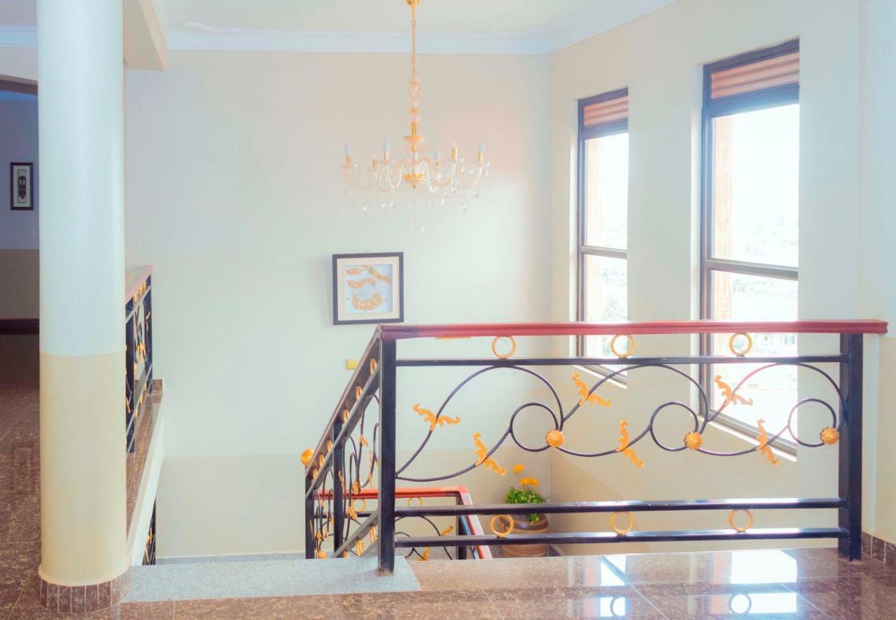 Sapphire Hotel Entebbe Kigo Kajansi 외부 사진