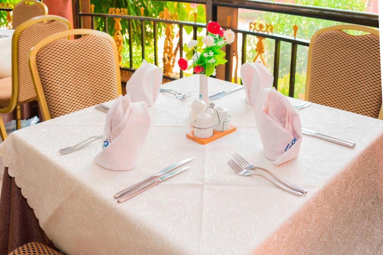 Sapphire Hotel Entebbe Kigo Kajansi 외부 사진