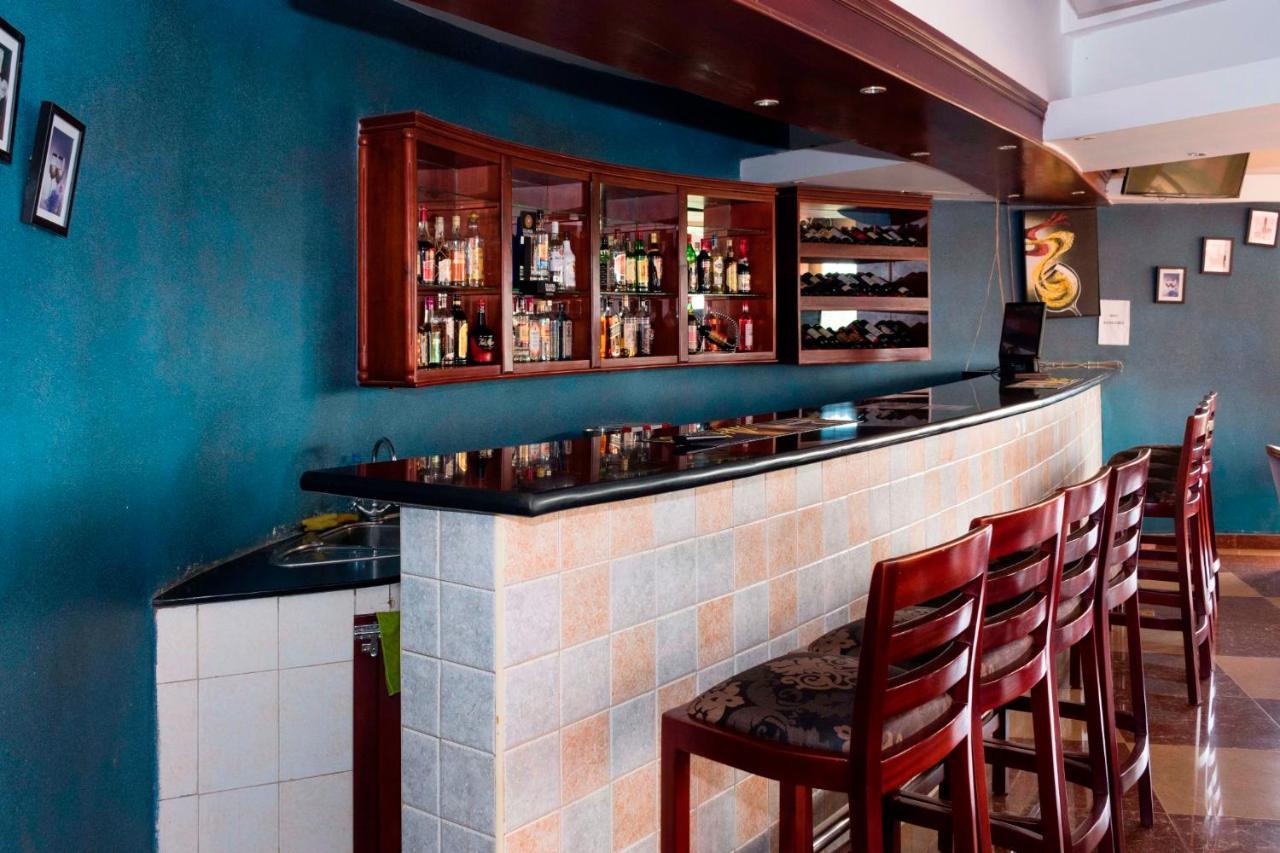 Sapphire Hotel Entebbe Kigo Kajansi 외부 사진