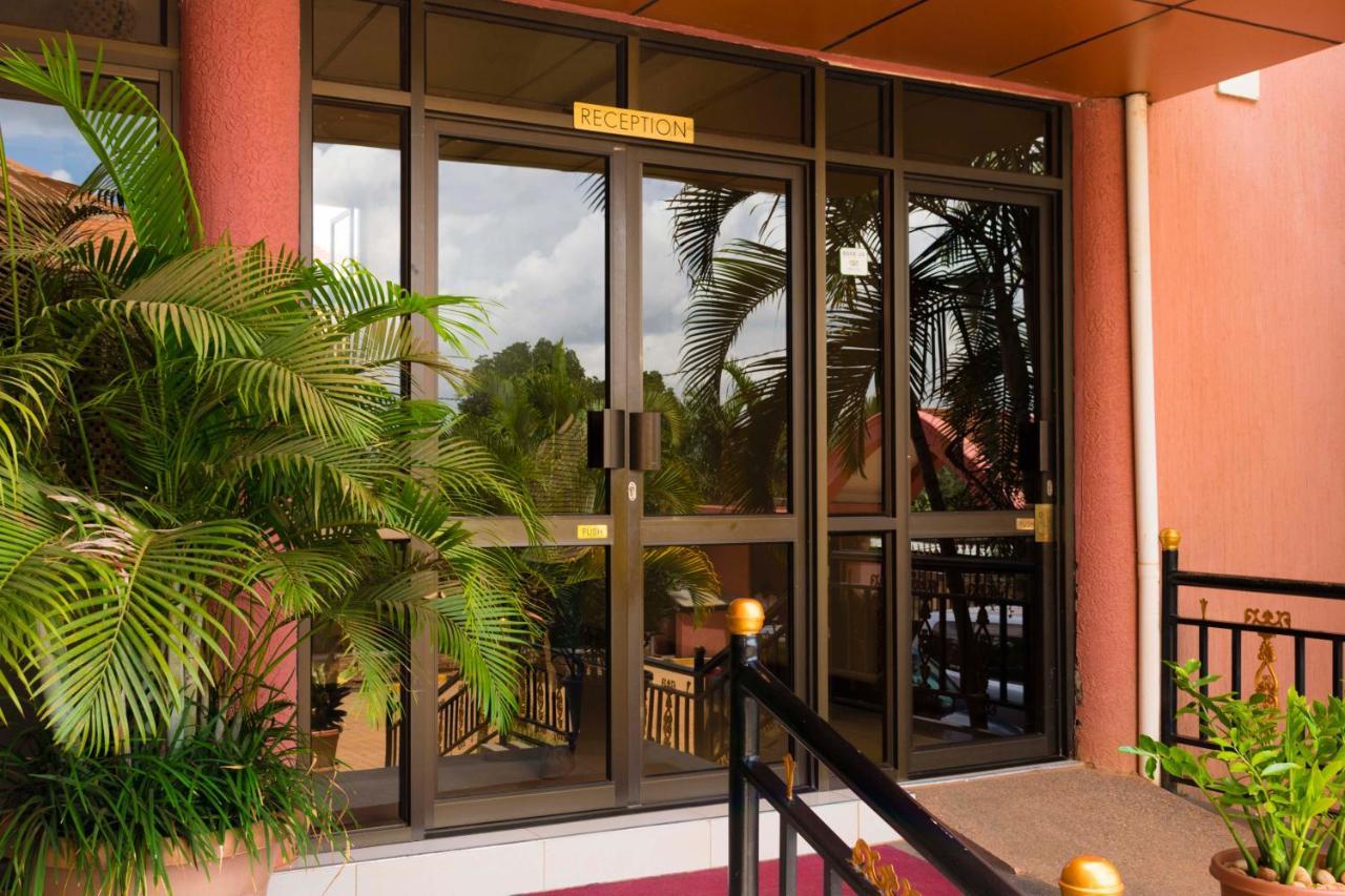 Sapphire Hotel Entebbe Kigo Kajansi 외부 사진
