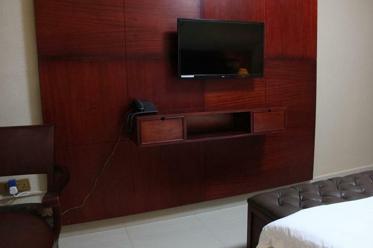 Sapphire Hotel Entebbe Kigo Kajansi 외부 사진
