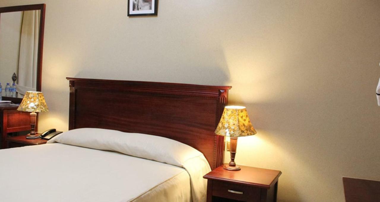 Sapphire Hotel Entebbe Kigo Kajansi 외부 사진