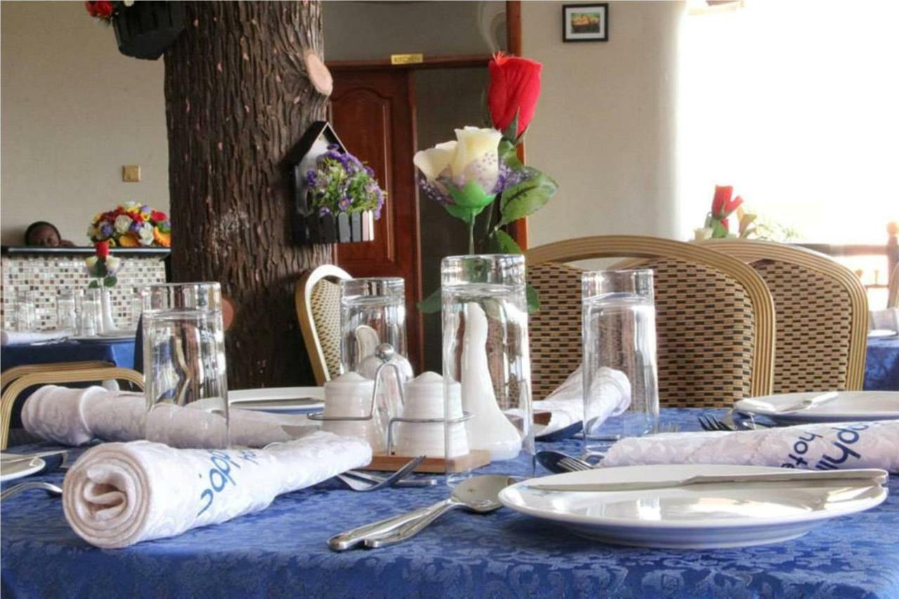 Sapphire Hotel Entebbe Kigo Kajansi 외부 사진