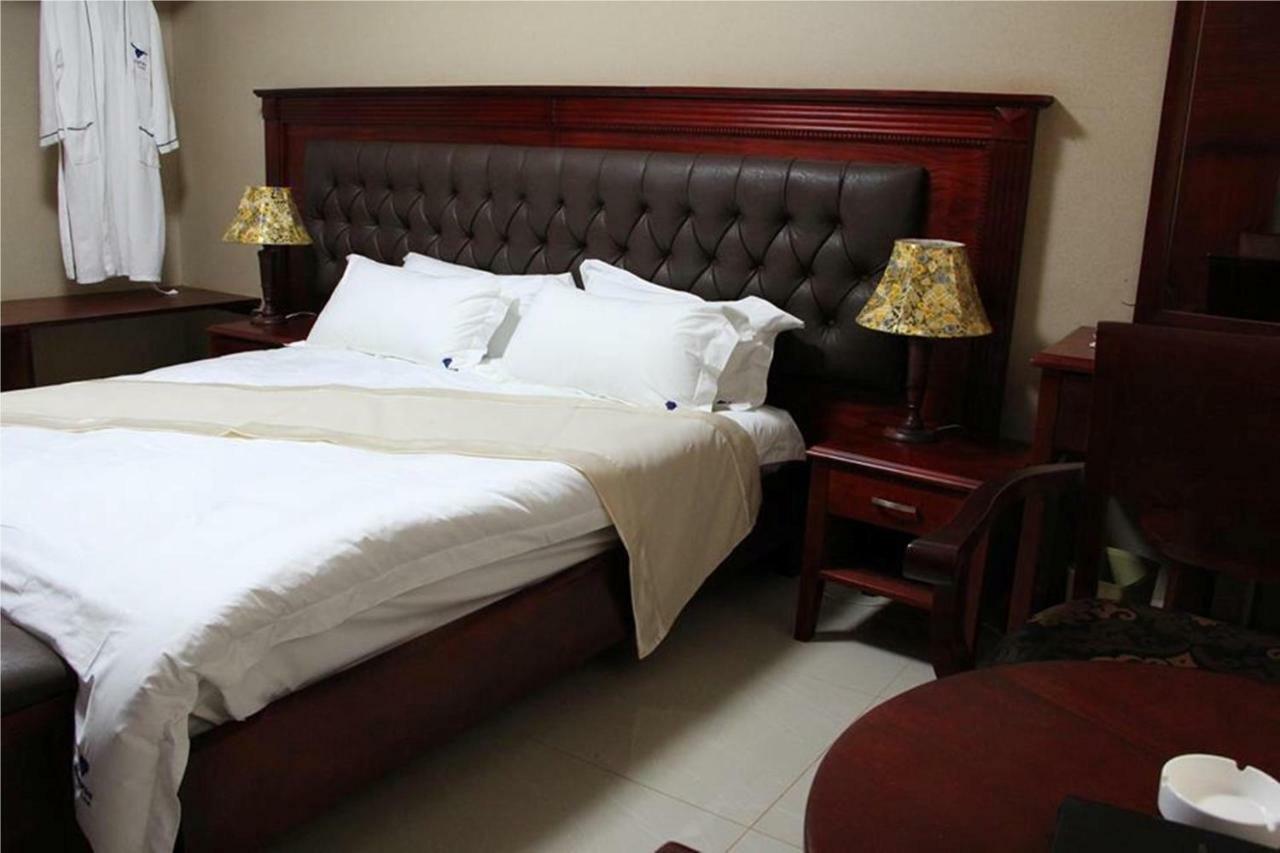 Sapphire Hotel Entebbe Kigo Kajansi 외부 사진